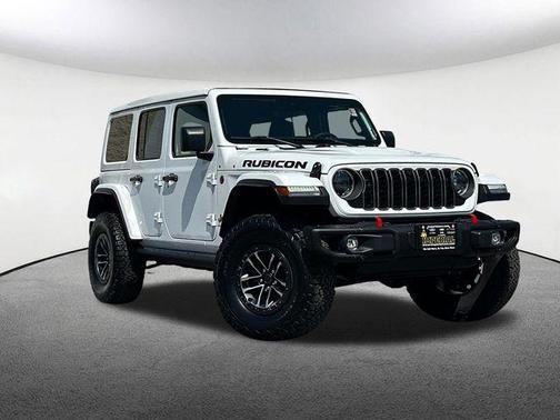 Bright White Clearcoat 2025 Jeep Wrangler Rubicon