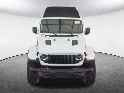 Bright White Clearcoat 2025 Jeep Wrangler Rubicon