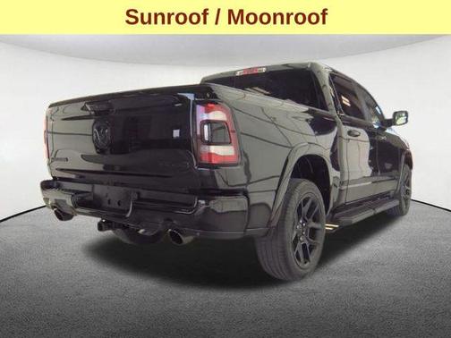 Diamond Black Crystal Pearlcoat 2022 RAM 1500 Laramie