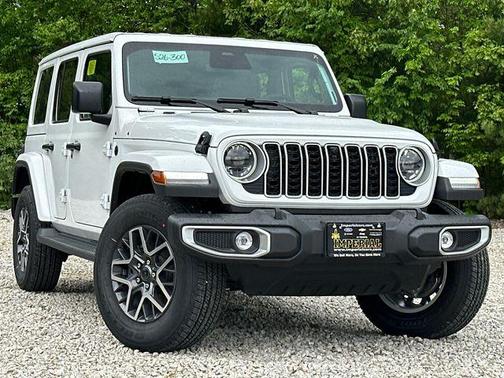 Bright White Clearcoat 2026 Jeep Wrangler 4-Door Sahara 4x4