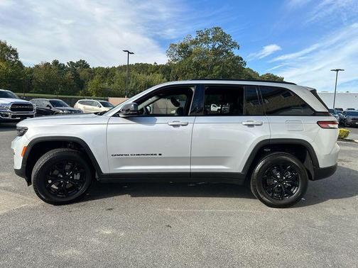 2025 Jeep Grand Cherokee Altitude