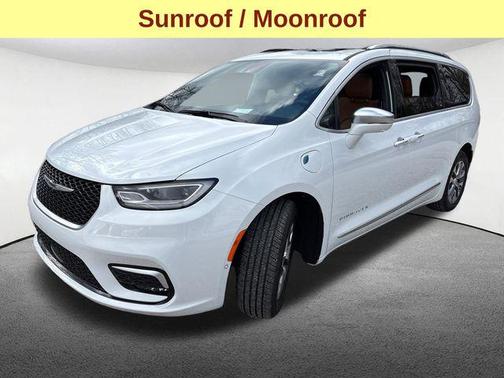 2024 Chrysler Pacifica L