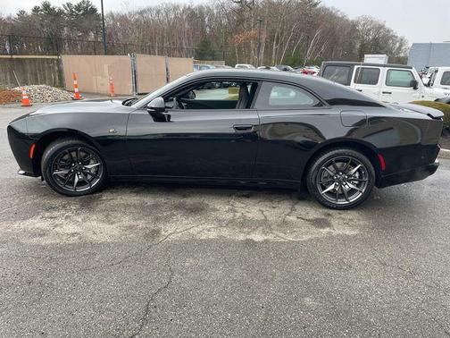 Diamond Black Crystal Pearlcoat 2026 Dodge Charger R/T Scat Pack