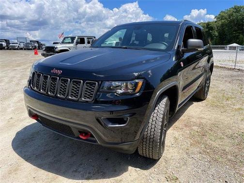 Photo 4 of 36 of 2021 Jeep Grand Cherokee Trailhawk