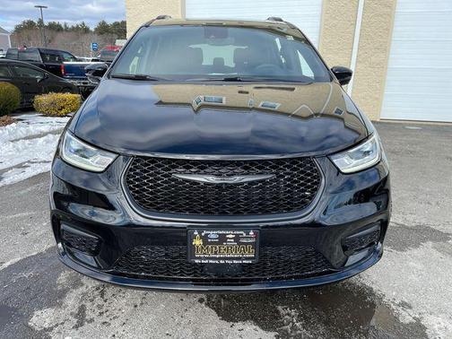 2026 Chrysler Pacifica L