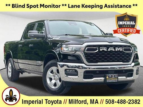 Diamond Black Crystal Pearlcoat 2025 RAM 1500 Big Horn/Lone Star