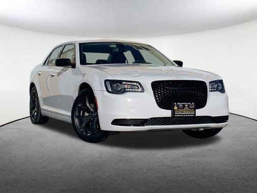 2023 Chrysler 300 Touring