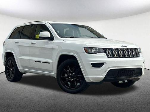 2022 Jeep Grand Cherokee Laredo