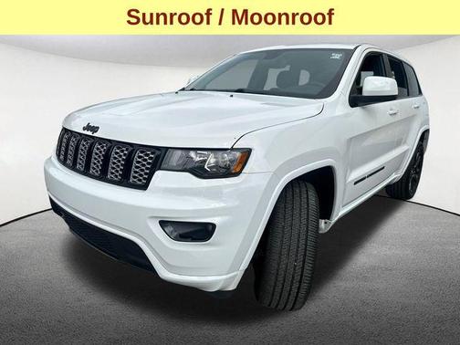 2022 Jeep Grand Cherokee Laredo