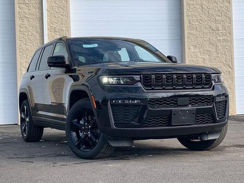 Diamond Black Crystal Pearlcoat 2026 Jeep Grand Cherokee Limited