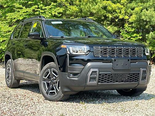 Diamond Black Crystal Pearlcoat 2026 Jeep Cherokee Limited