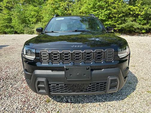 Diamond Black Crystal Pearlcoat 2026 Jeep Cherokee Limited