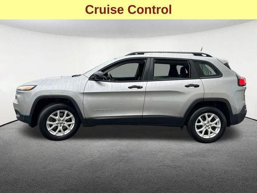 2016 Jeep Cherokee Sport