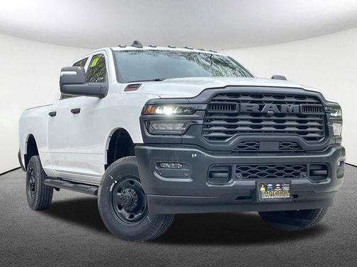 Bright White Clearcoat 2026 RAM 2500 Tradesman Crew Cab 4x4 6'4' Box
