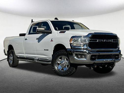 2019 RAM 3500 Big Horn Crew Cab 4x4 8' Box
