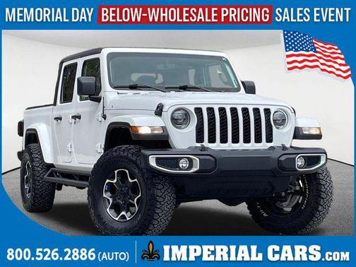 Bright White Clearcoat 2023 Jeep Gladiator Sport S