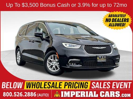 Diamond Black Crystal Pearlcoat 2026 Chrysler Pacifica L