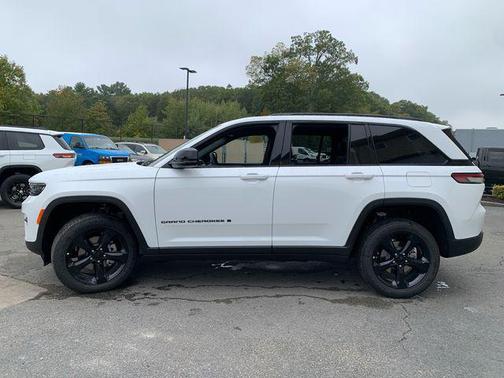 2025 Jeep Grand Cherokee Altitude