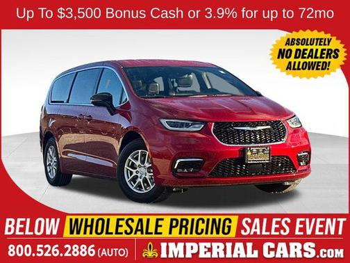 Red Hot Pearlcoat 2026 Chrysler Pacifica L