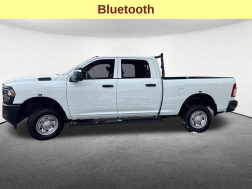 2023 RAM 2500 Tradesman Crew Cab 4x4 6'4' Box