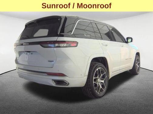 2022 Jeep Grand Cherokee Summit