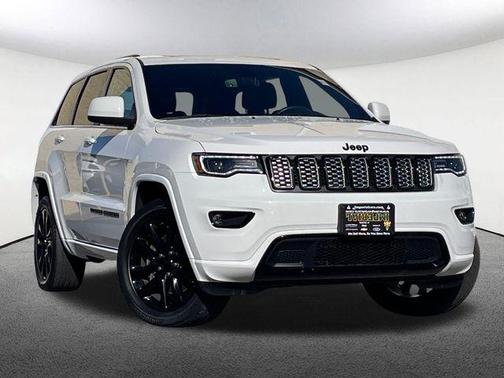 2022 Jeep Grand Cherokee Laredo