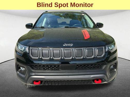 Diamond Black Crystal Pearlcoat 2022 Jeep Compass Trailhawk