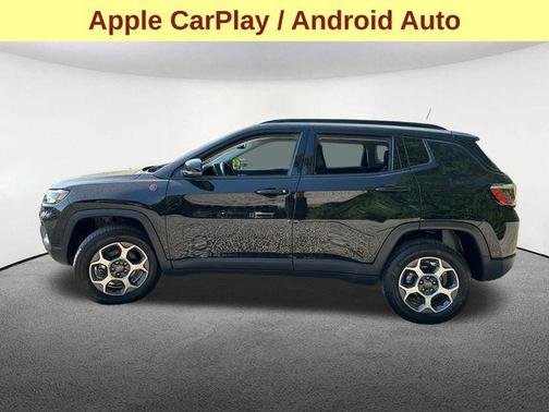 Diamond Black Crystal Pearlcoat 2022 Jeep Compass Trailhawk