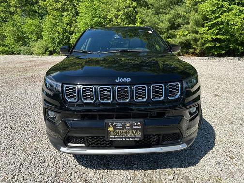 Diamond Black Crystal Pearlcoat 2026 Jeep Compass Limited