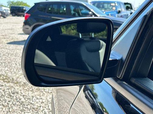 Diamond Black Crystal Pearlcoat 2026 Jeep Compass Limited