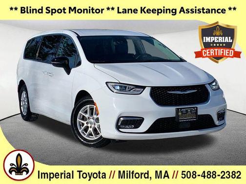 Bright White Clearcoat 2024 Chrysler Pacifica Touring L