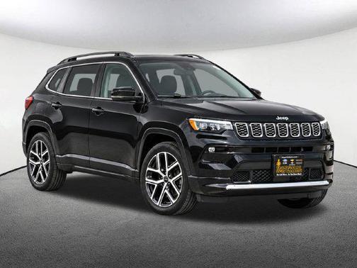 Diamond Black Crystal PC 2025 Jeep Compass Limited