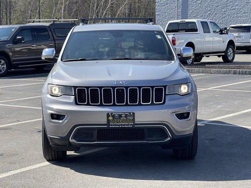 Photo 2 of 53 of 2017 Jeep Grand Cherokee Limited