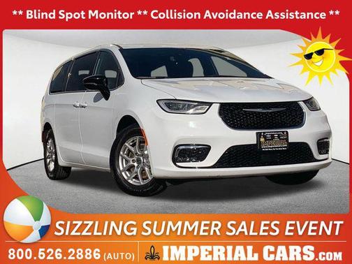 Bright White Clearcoat 2025 Chrysler Pacifica L