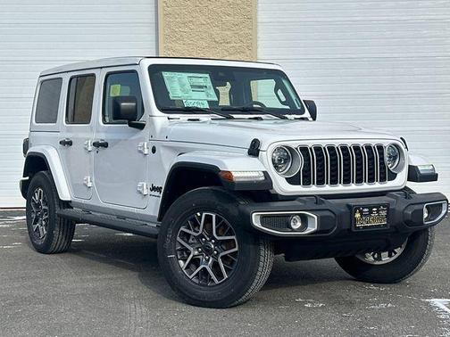2025 Jeep Wrangler 4-Door Sahara 4x4