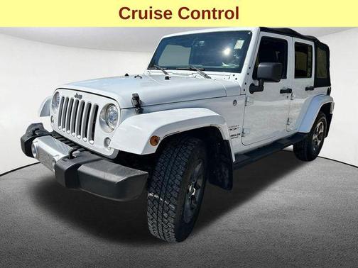 Bright White Clearcoat 2017 Jeep Wrangler Unlimited Sahara