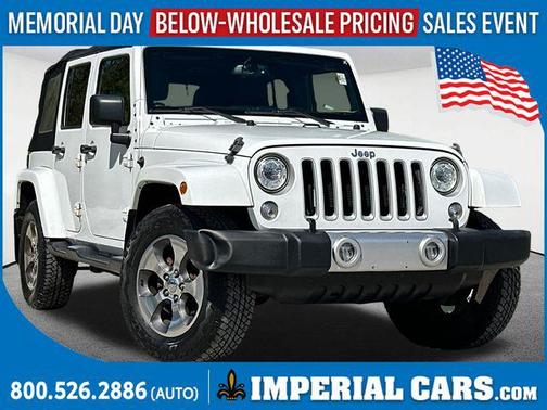 Bright White Clearcoat 2017 Jeep Wrangler Unlimited Sahara
