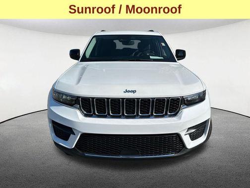 2023 Jeep Grand Cherokee Laredo