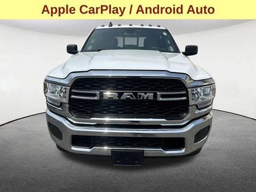 2022 RAM 2500 Tradesman Crew Cab 4x4 6'4' Box