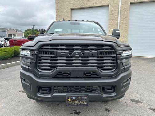 2025 RAM 2500 Tradesman Crew Cab 4x4 6'4' Box