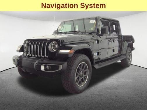 Black Clearcoat 2022 Jeep Gladiator Overland