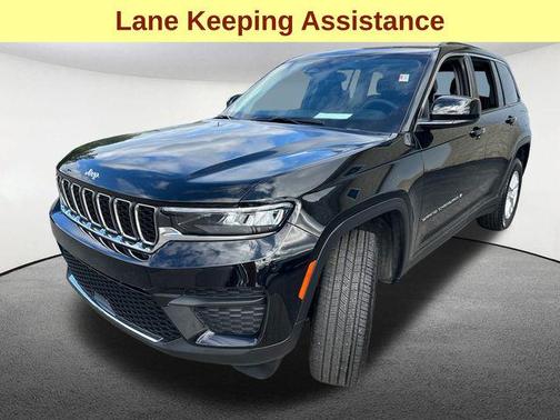 2023 Jeep Grand Cherokee Laredo