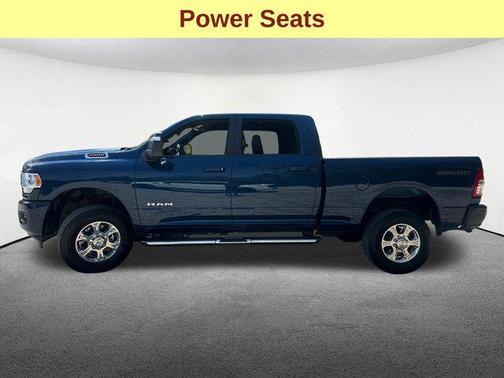 Patriot Blue Pearlcoat 2024 RAM 2500 Big Horn Crew Cab 4x4 6'4' Box