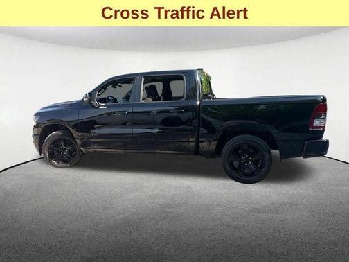 Diamond Black Crystal Pearlcoat 2024 RAM 1500 Big Horn/Lone Star