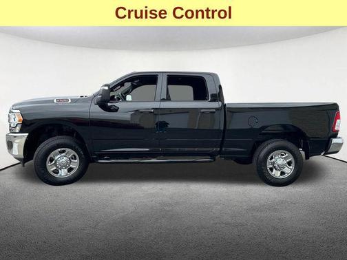 2024 RAM 2500 Tradesman Crew Cab 4x4 6'4' Box