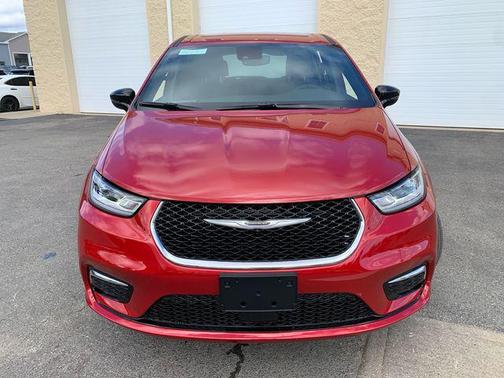 2026 Chrysler Pacifica L