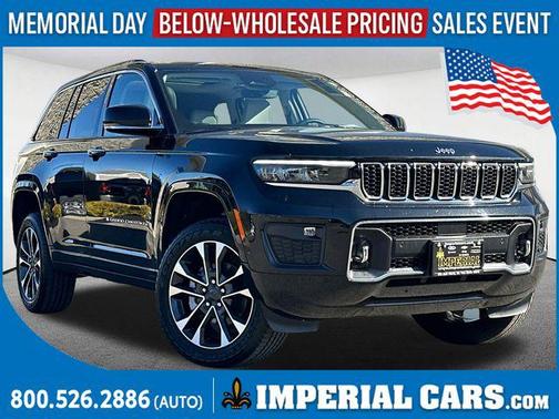 Diamond Black Crystal Pearlcoat 2022 Jeep Grand Cherokee Overland