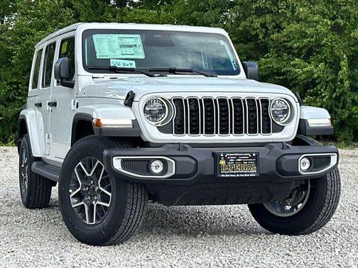 Bright White Clearcoat 2026 Jeep Wrangler 4-Door Sahara 4x4