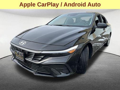 2024 Hyundai ELANTRA SE