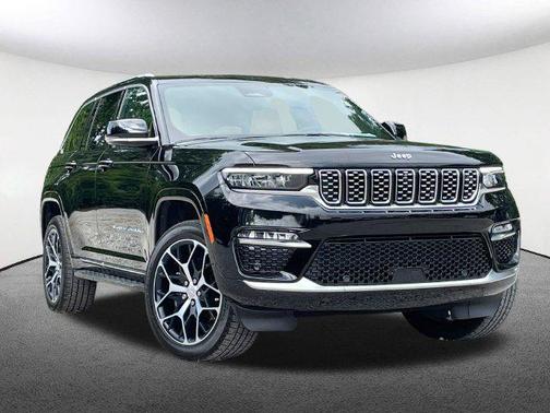 Diamond Black Crystal Pearlcoat 2023 Jeep Grand Cherokee 4xe Summit Reserve